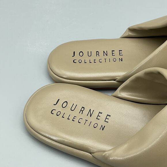 NEW Journee Collection Women’s Addilynn Puff Flat Sandals Green Size 9 - Picture 6 of 10